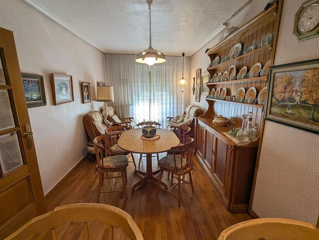 Salle à manger - Apartment with Balcony in Estella/Lizarra