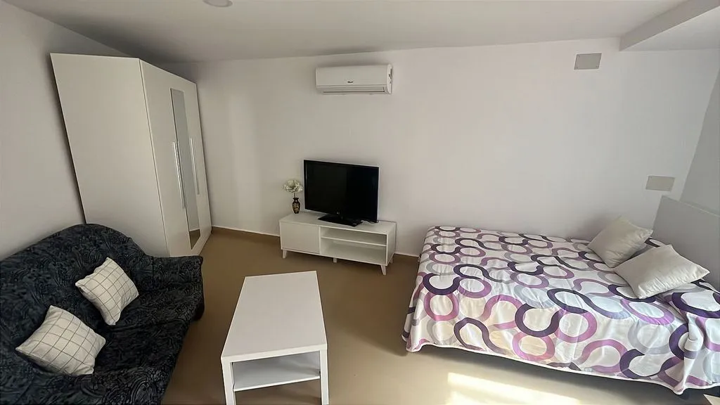 Chambres - Furnished Studio with Air Conditioning in Vva del Trabuco