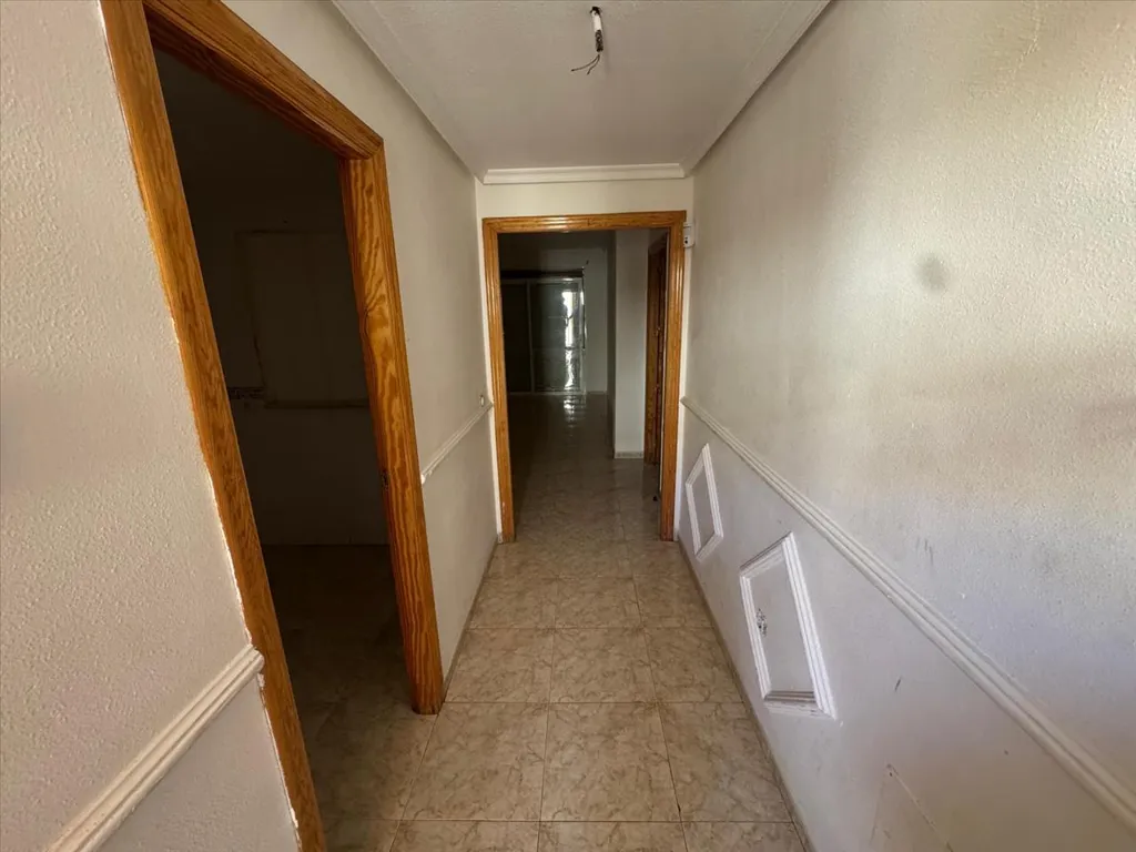 Esik - Apartment with Terrace and Garage in Vícar