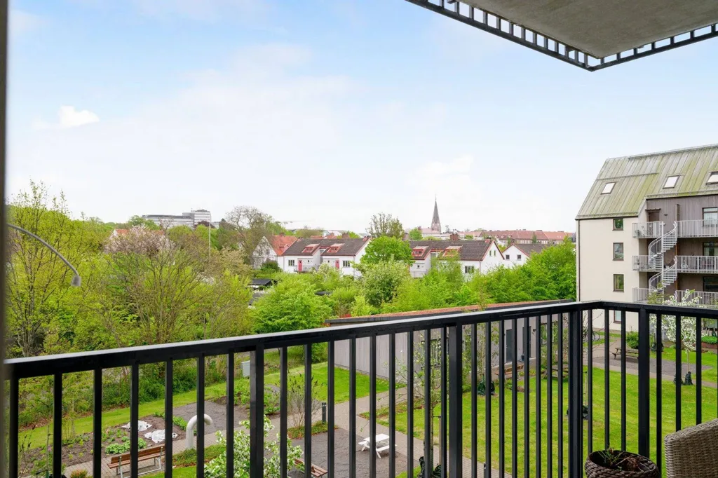 Balcone - Corner Flat with Two Balconies in Aromalund, Lund