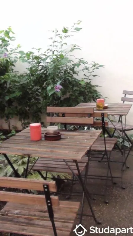 Terrasse - Studio Meublé avec Jardin à Joseph Bouchayer