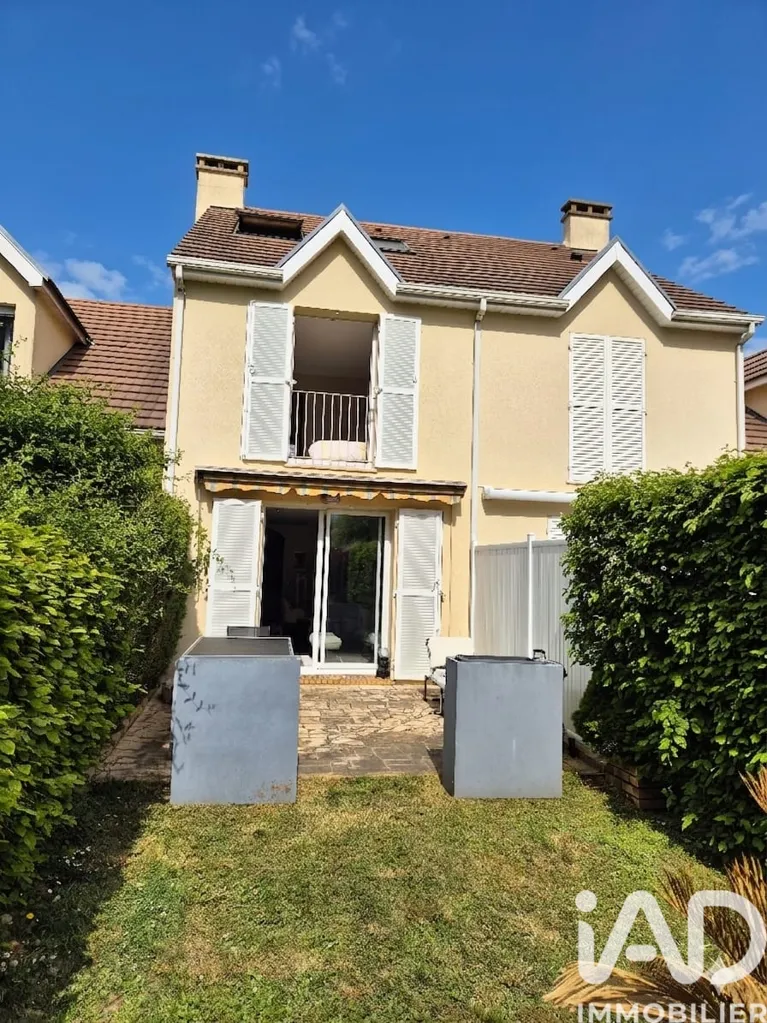 Extérieur - Maison avec Terrasse et Jardin au Golf à Saint-Germain-Les-Corbeil