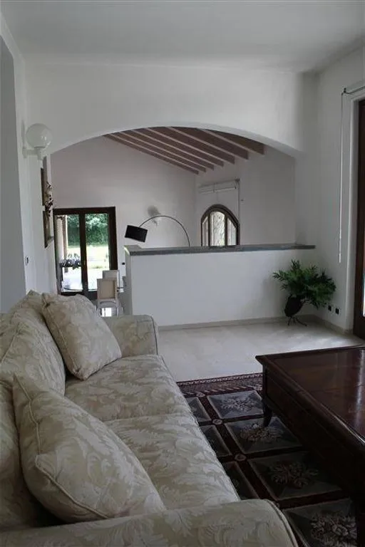 Elutuba - Luxury Villa with Pool in Bernareggio