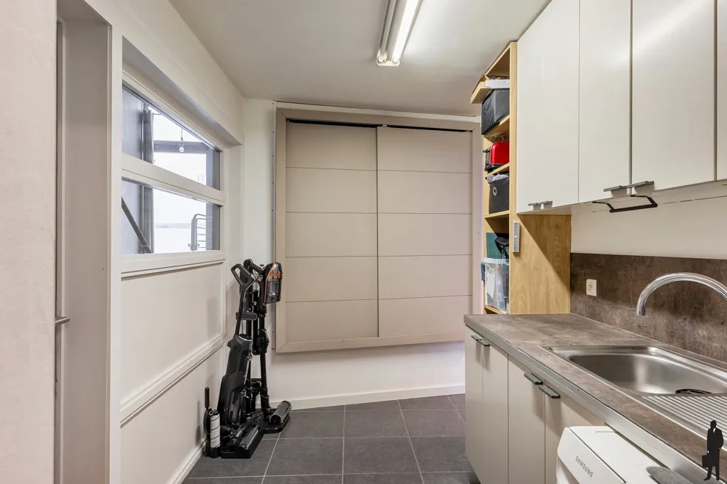 Buanderie - Maison Rénovée avec Espace Polyvalent à Mechelen