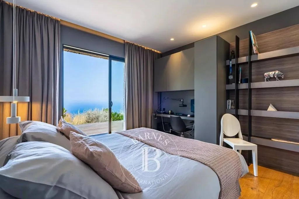 Chambres - Villa Contemporaine avec Vue Panoramique à Corbara