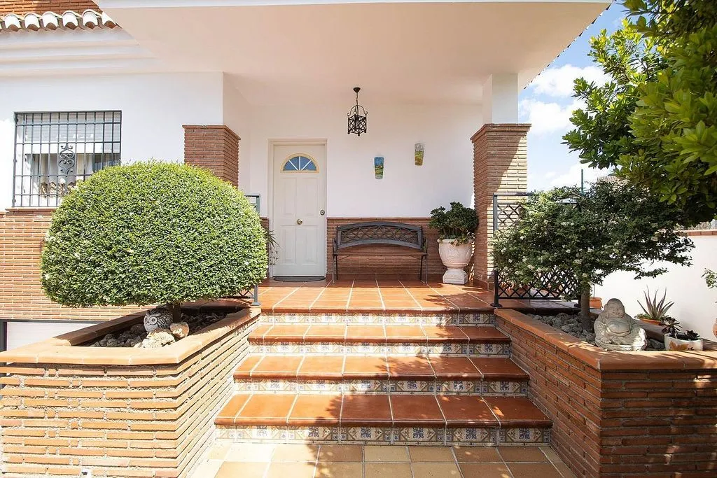 Terrass - Chalet with Pool and Terrace in Nívar