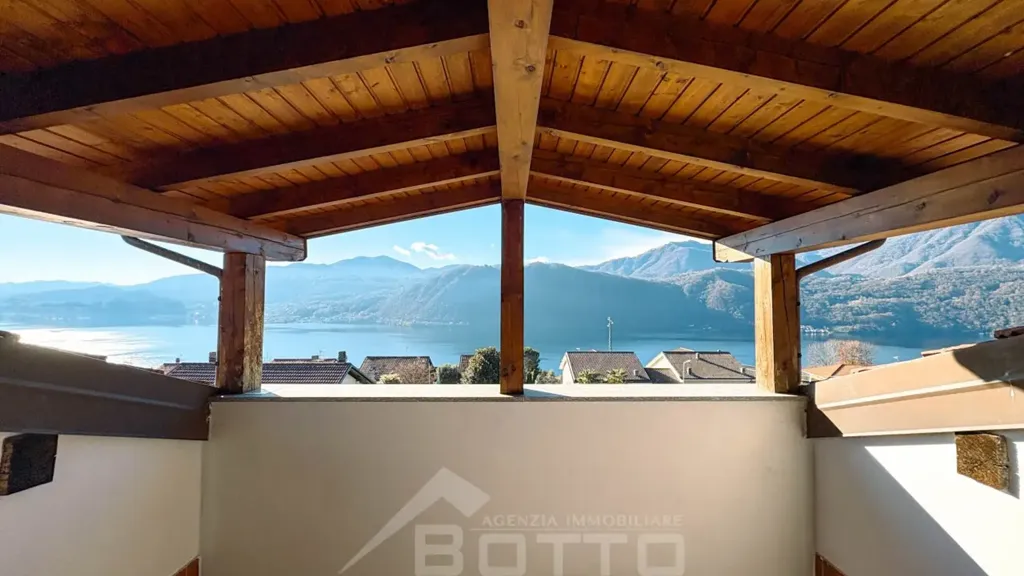 Terrass - Independent House with Lake View in Pettenasco