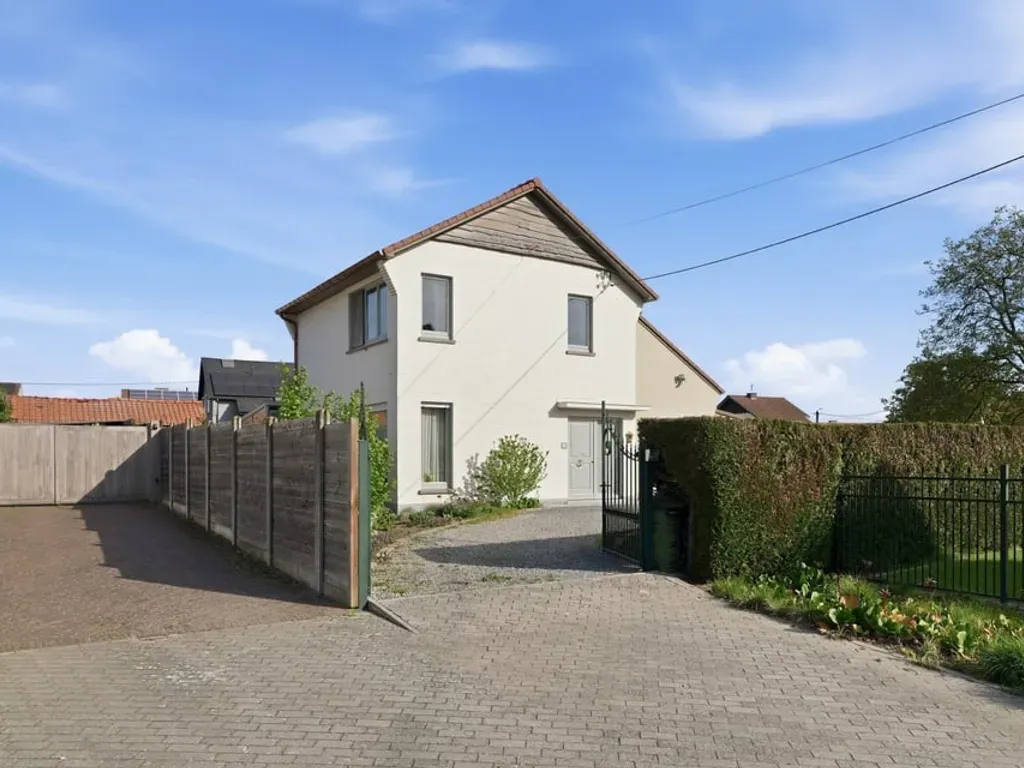 Välivaade - House with Veranda in Alken