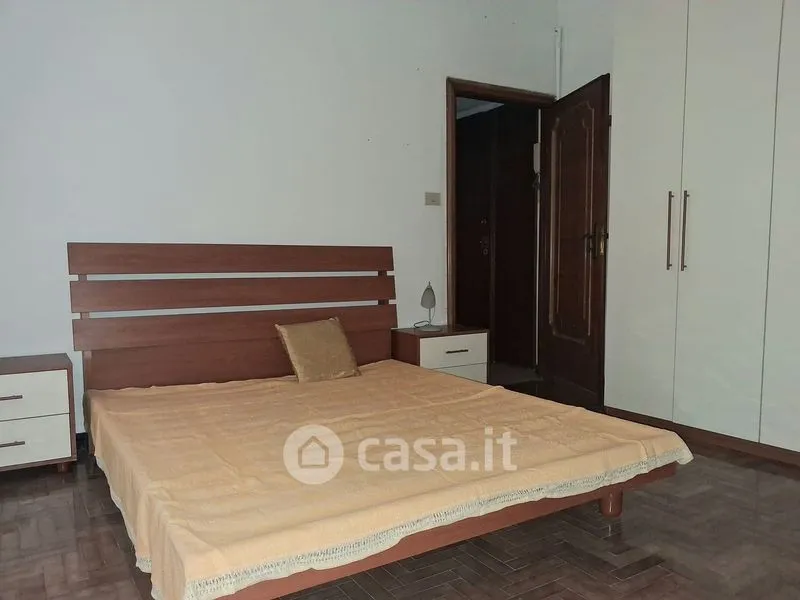 Chambres - Fully Furnished Flat in Genoa
