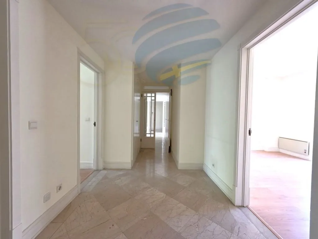 Esik - Luxury Flat with Pool in Estoril, Cascais