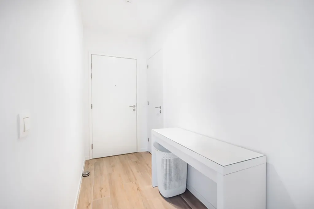 Hallway - Modern Flat with Balcony in Jambes