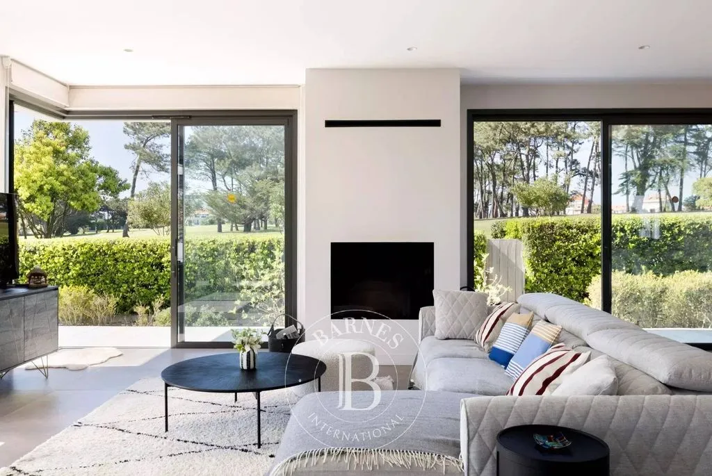 Séjour - Maison Luxueuse avec Piscine sur le Golf de Biarritz
