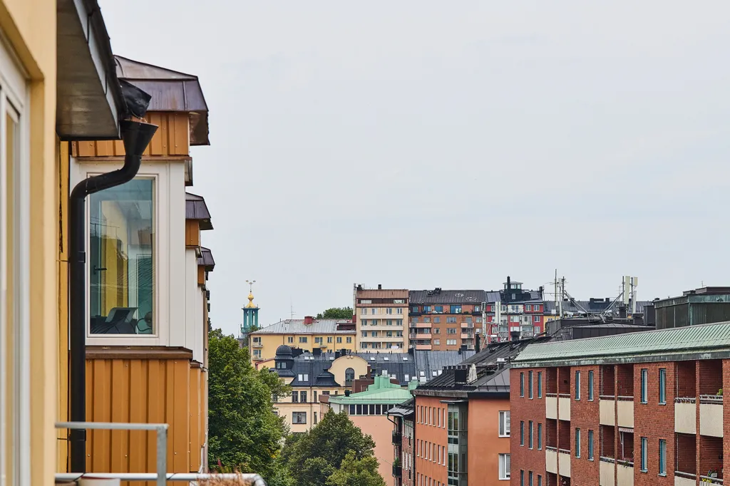 Rõdu - Apartment with East-Facing Balcony in Söder