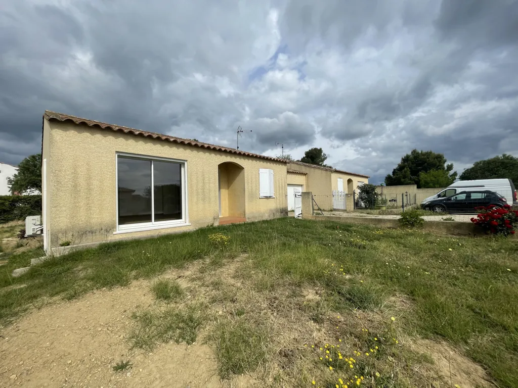Exterior - Villa with Garden and Garage in Moussan