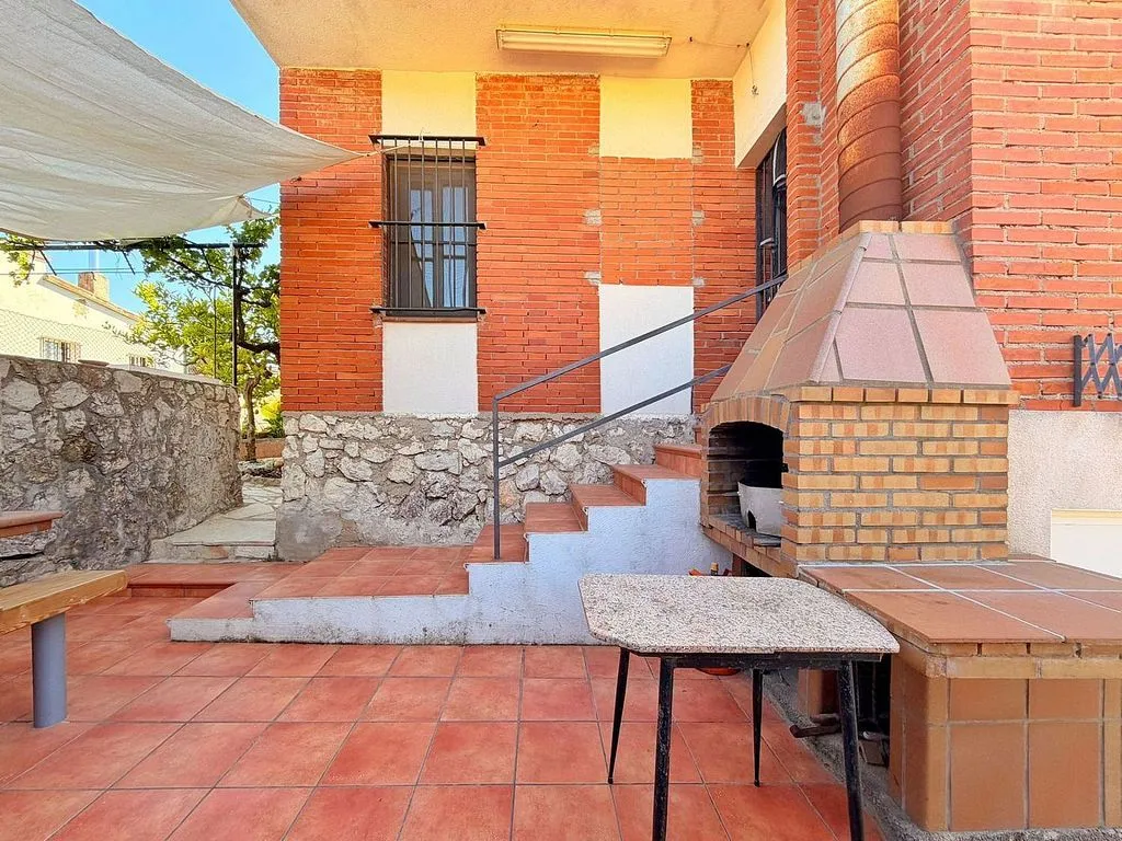 Terrass - Chalet with Pool and Terrace in Canyelles