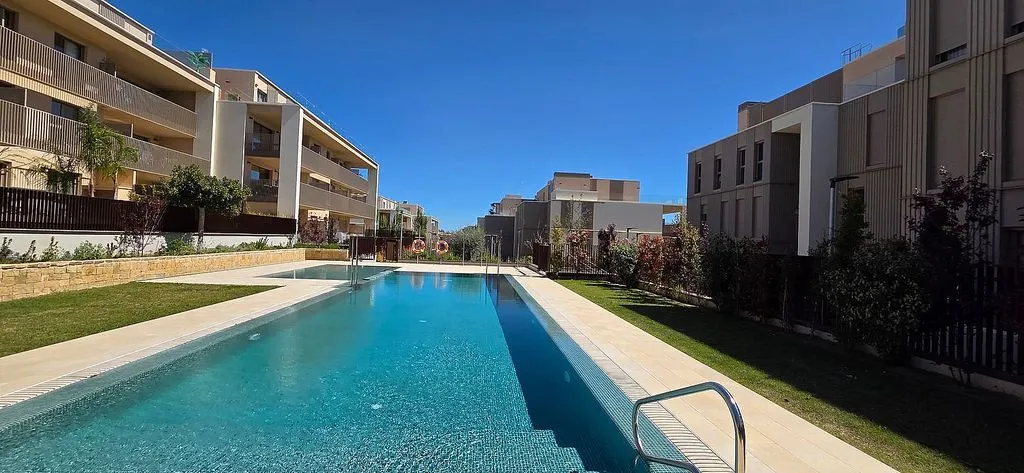 Bassein - New Flat with Pool in Campolivar
