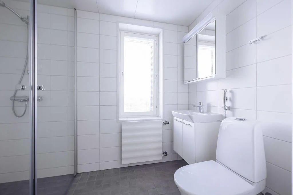 Vannitoad - Bright 2-Bedroom Flat with Balcony in Espoo