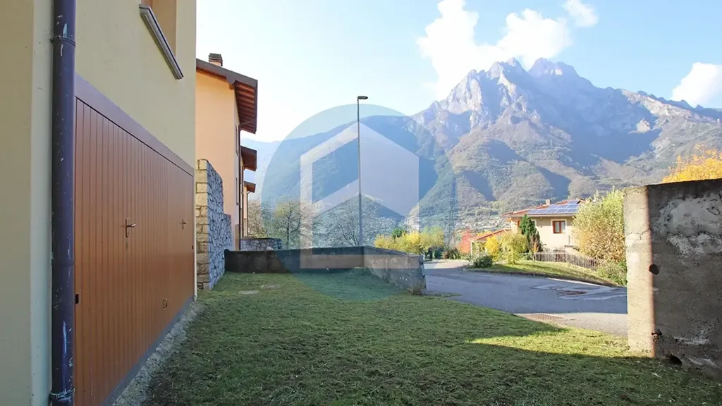 Jardin - Bifamiliar Villa with Garden in Niardo