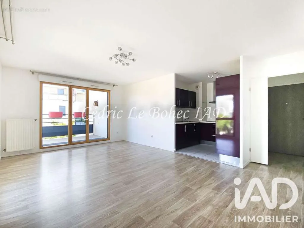 Elutuba - Apartment with Balcony in Cormeilles-En-Parisis