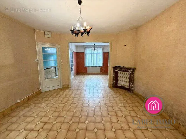 Toad - Terraced House with Garden in Anzin