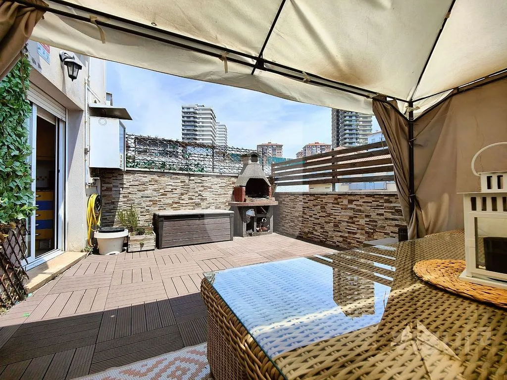 Terrazza - Duplex Flat with Patio in Montgat