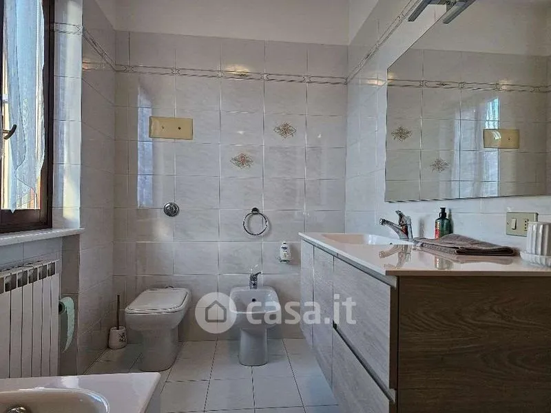 Salles de bain - Semi-detached House with Private Garden in Mozzo Centre