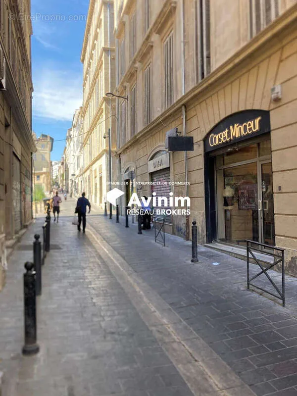 Local commercial à Marseille-1e
