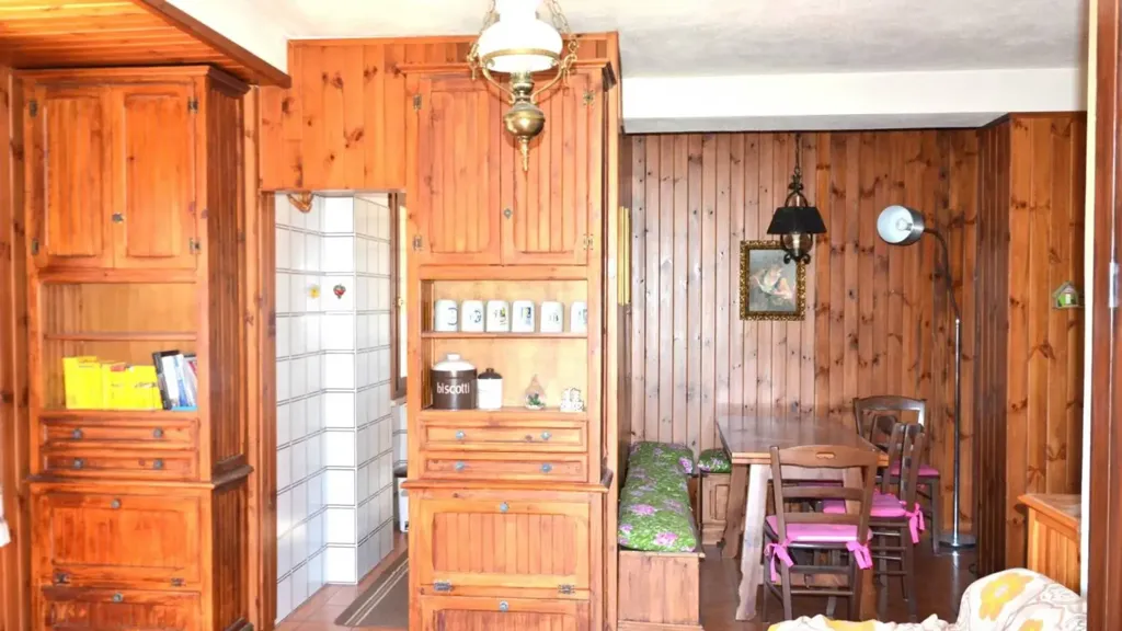 Elutuba - Three-Bedroom Apartment with Balconies in Ovindoli