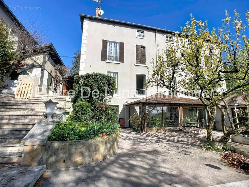 Esterno - Character House with Panoramic View in Caluire-et-Cuire