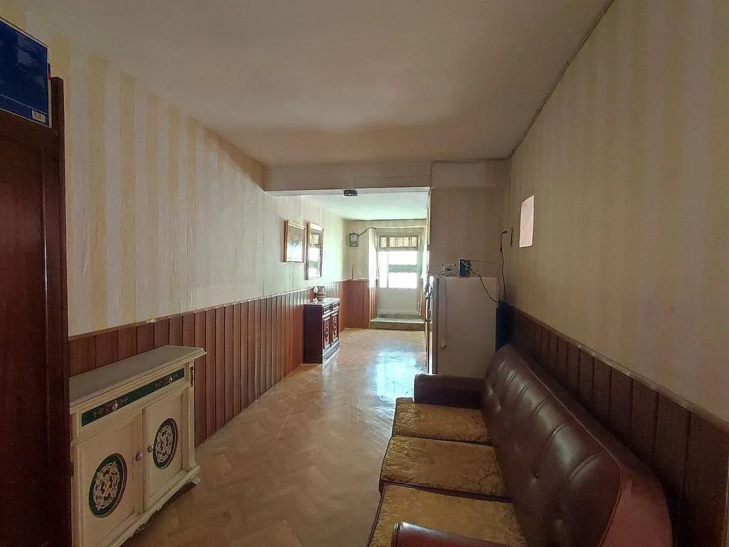 Esik - Rustic House with Patio in Puente Duero
