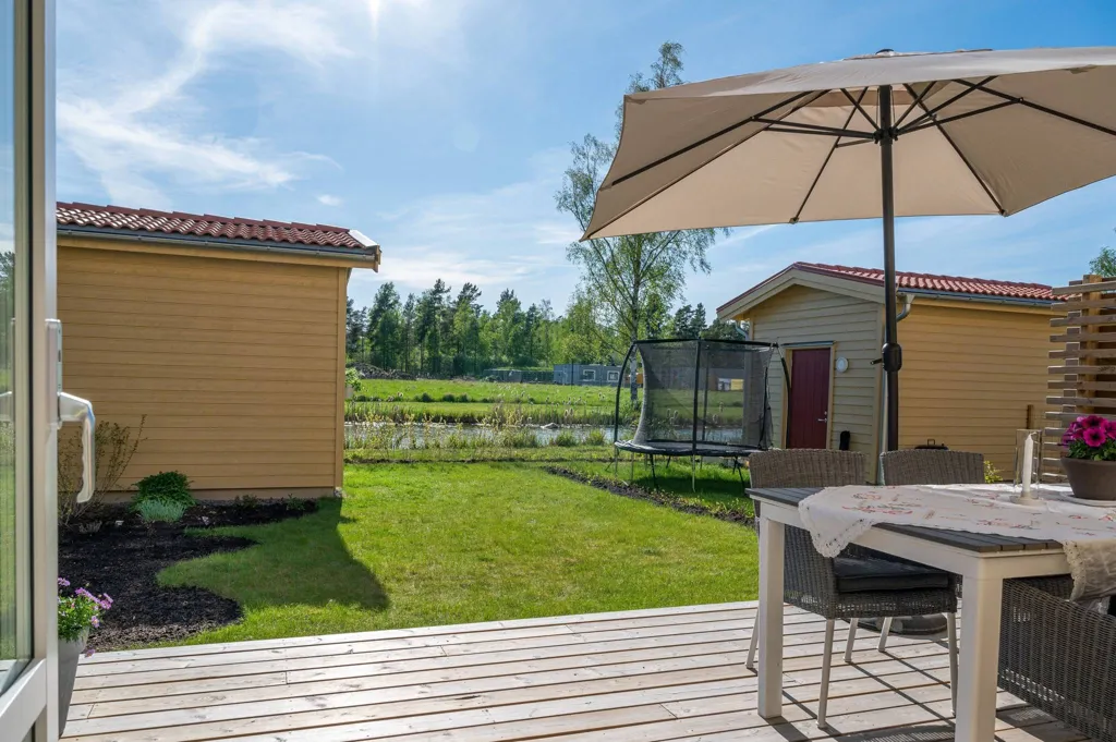 Terrass - Apartment with Garden View in Stallarholmen