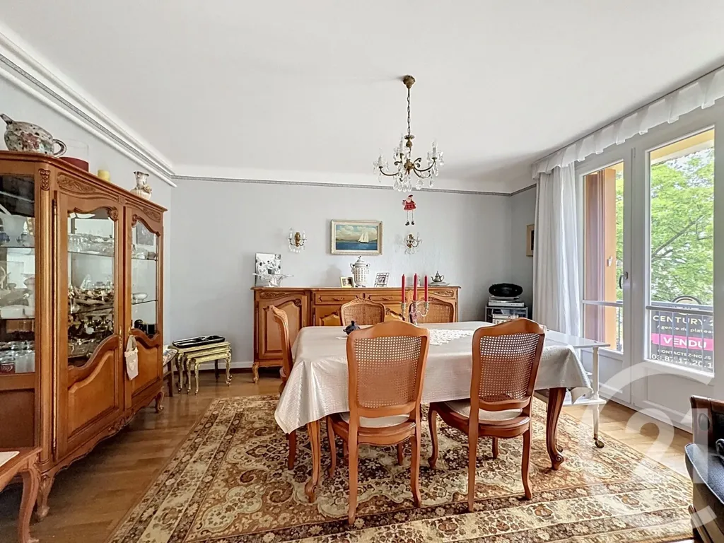 Salle à manger - Appartement de Caractère avec Balcon à Metz