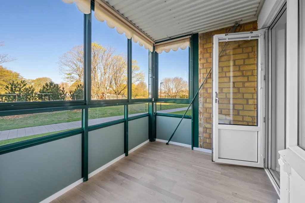 Balcone - Luxury Renovated Flat with Large Balcony in Malmö