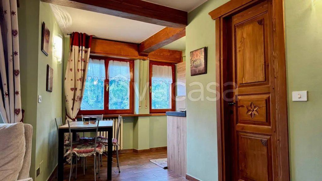 Salle à manger - Rustic-Style Apartment with Balcony in Bardonecchia