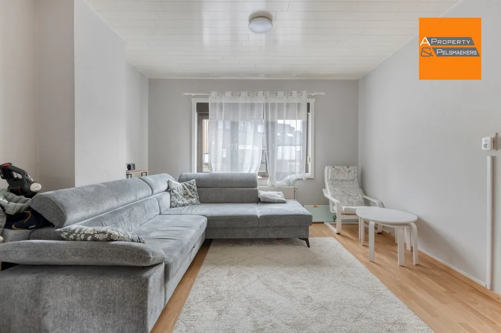 Séjour - Local Commercial avec Appartement à Sterrebeek