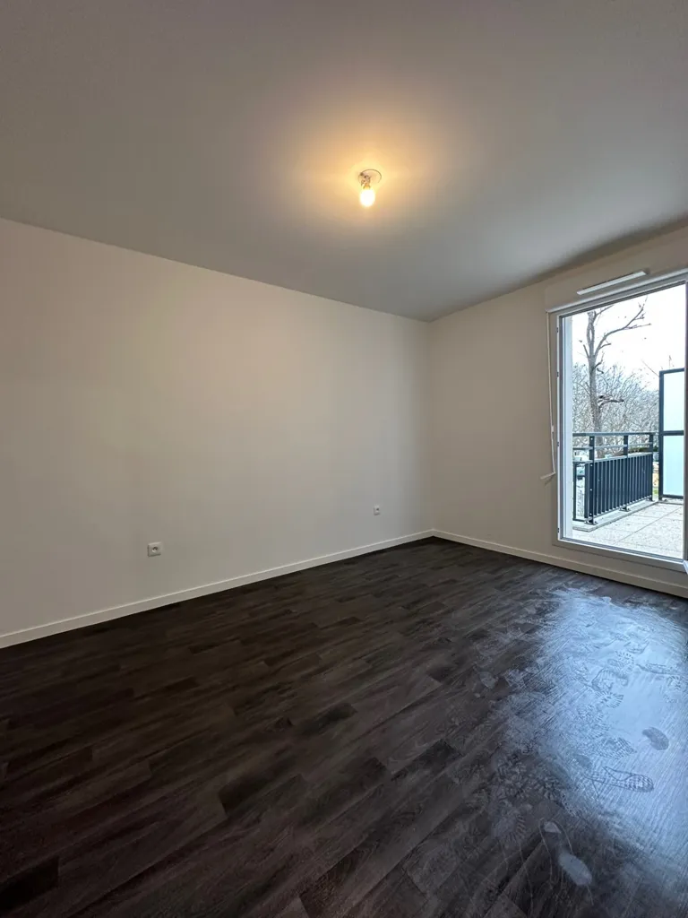 Toad - New T2 Apartment with Balcony in Créteil