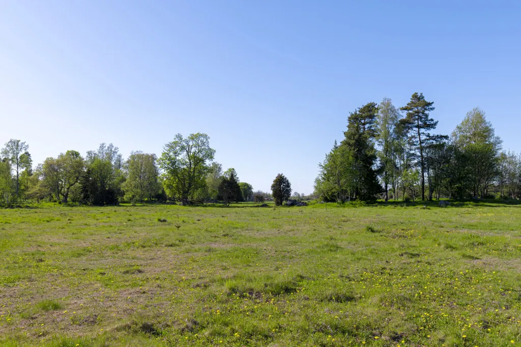 Aed - Spacious Plot with Sea View in Tensta-Tuna