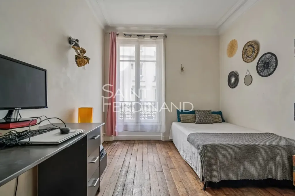 Chambres - Appartement Familial avec Parquet à Neuilly-sur-Seine