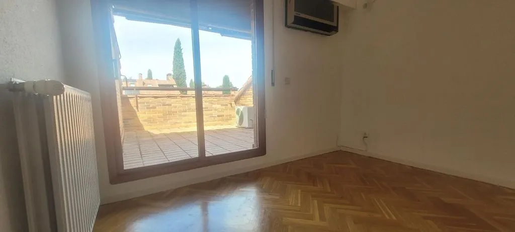 Pièces - Luxury Semidetached House with Pool in Majadahonda