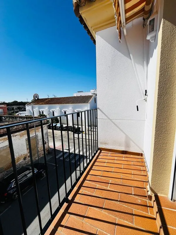 Rõdu - Bright Apartment with Terrace in Bonanza