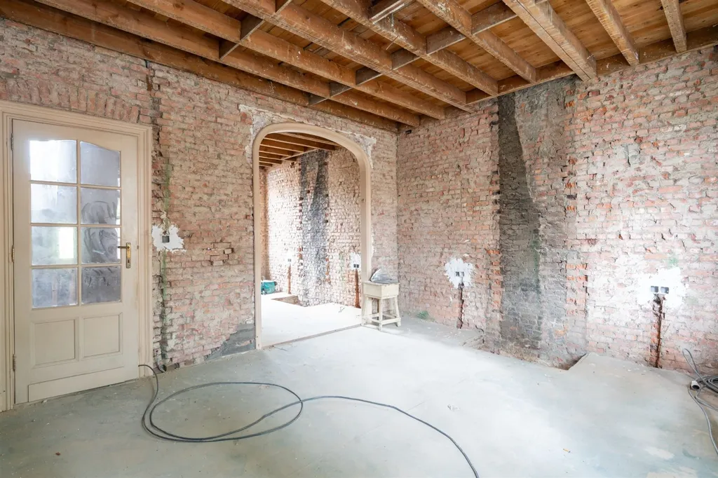 Rooms - House for Renovation with Garden in Antwerp