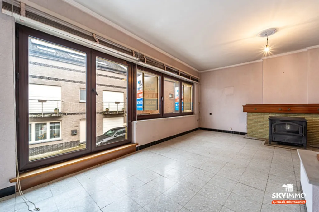 Elutuba - Spacious House with Garden and Garage in Seraing