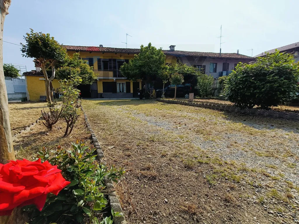 Aed - Semi-detached House with Garden in Virle Piemonte