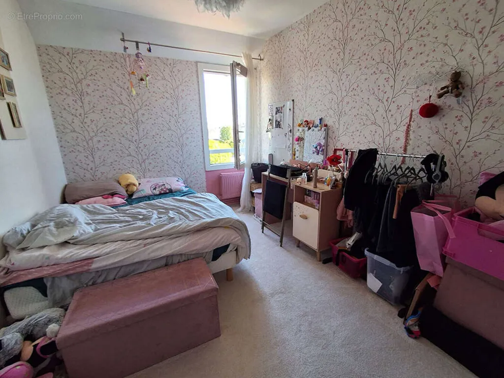 Bedrooms - Modernised House with Garden in Bolbec