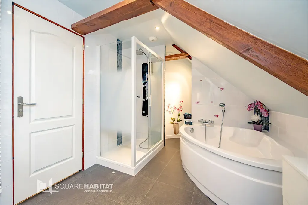 Maison 8 pièces à Lanrodec