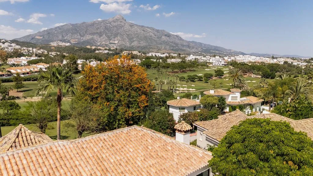 Garden - Luxury Villa with Mountain Views in Las Brisas, Marbella