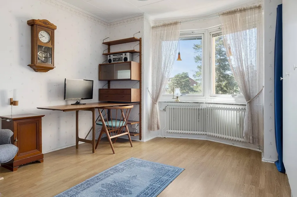 Kabinet - Apartment with Balcony in Stavre, Trollhättan
