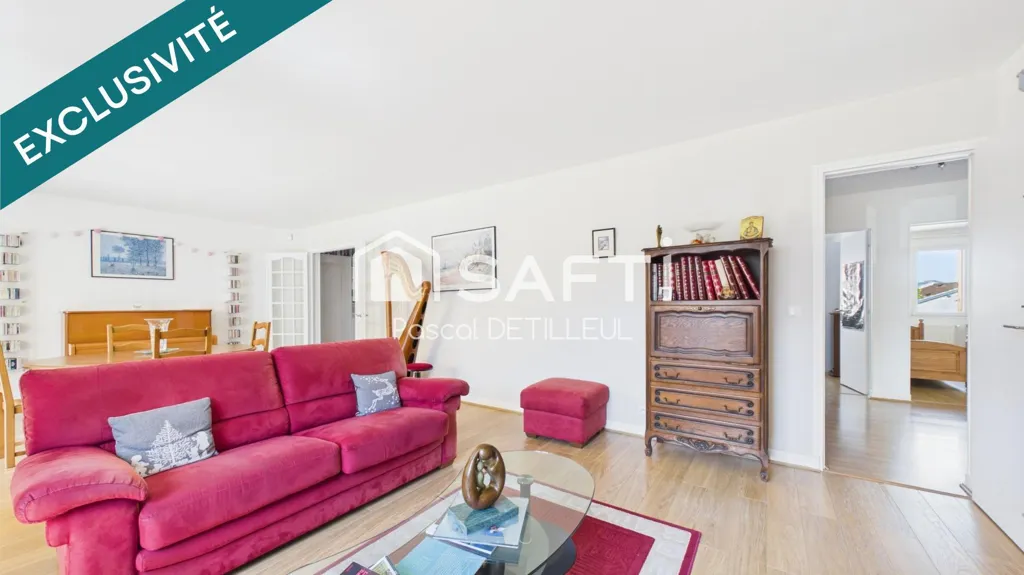 Elutuba - Spacious 7-Piece Apartment with Balcony in Garches