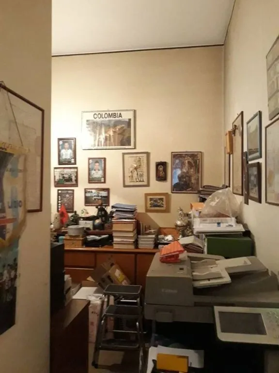 Office - Luxury Apartment with Balcony in Milan