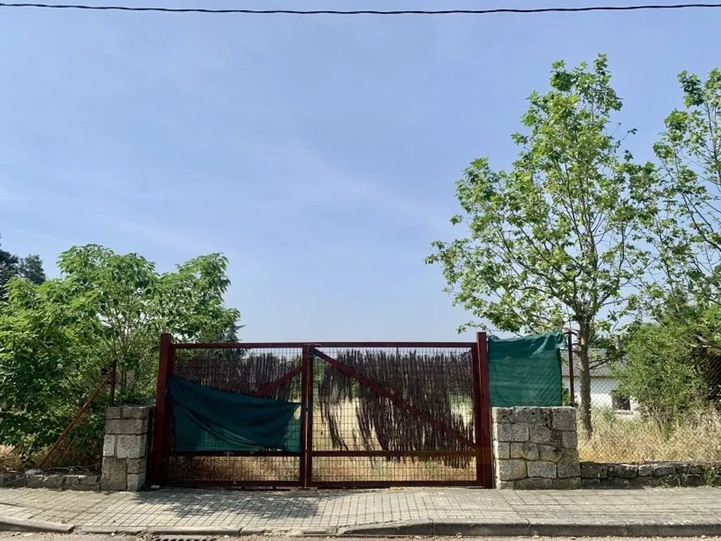 Garden - Urban Development Land near UCM, Colmenarejo